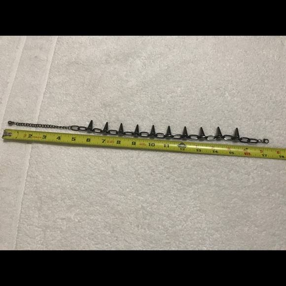 Punk goth spikes choker necklace - Picture 4 of 4